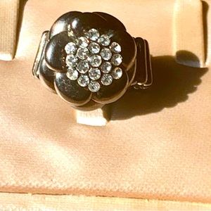 🌼 Genuine Crystal Flower Stretch Ring with Healing Hematite by Cookie Lee
